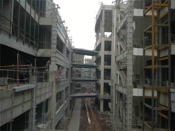 朝天門商貿城連廊鋼結構工程